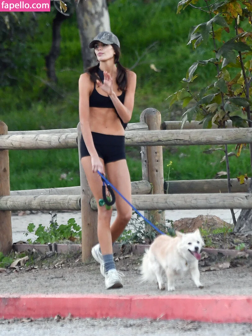 Kaia Gerber Onlyfans Photo Gallery 