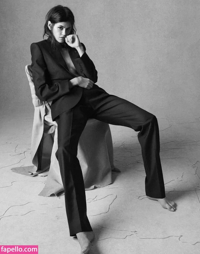 Kaia Gerber Onlyfans Photo Gallery 