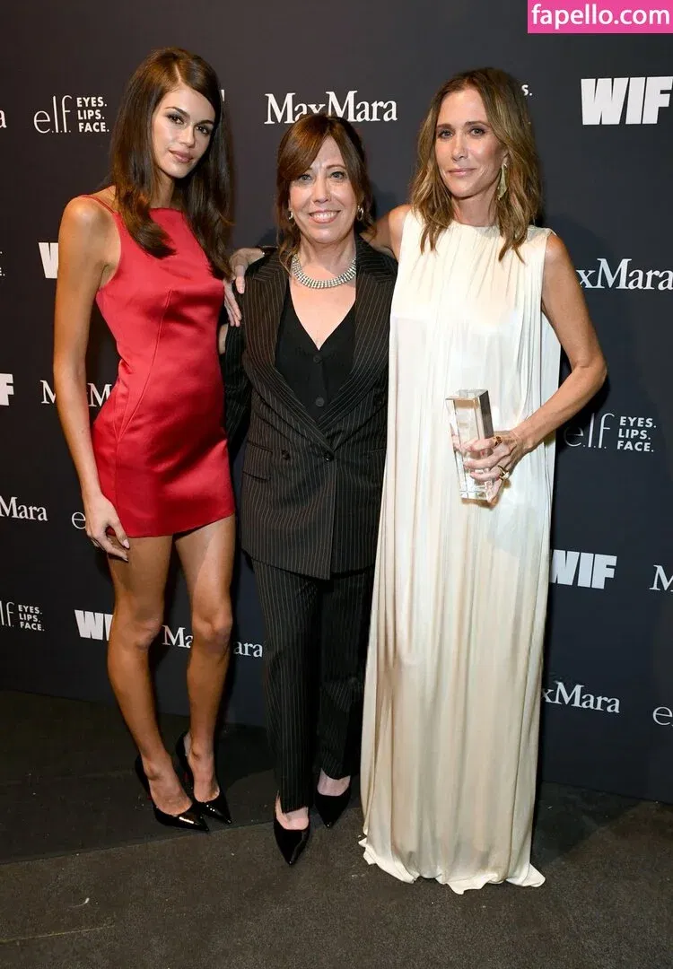 Kaia Gerber Onlyfans Photo Gallery 