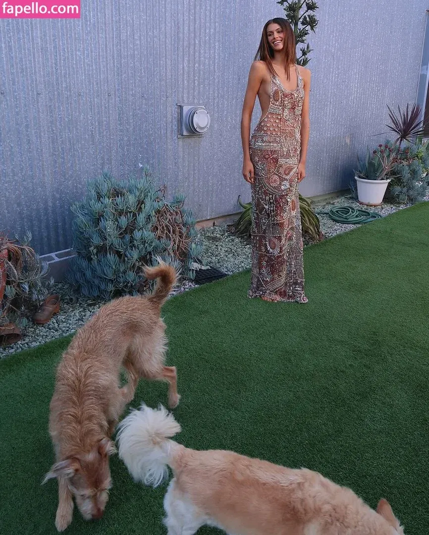 Kaia Gerber Onlyfans Photo Gallery 