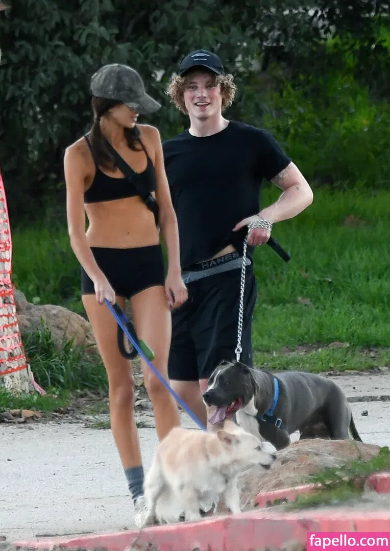 Kaia Gerber Onlyfans Photo Gallery 