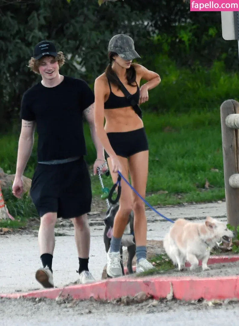 Kaia Gerber Onlyfans Photo Gallery 