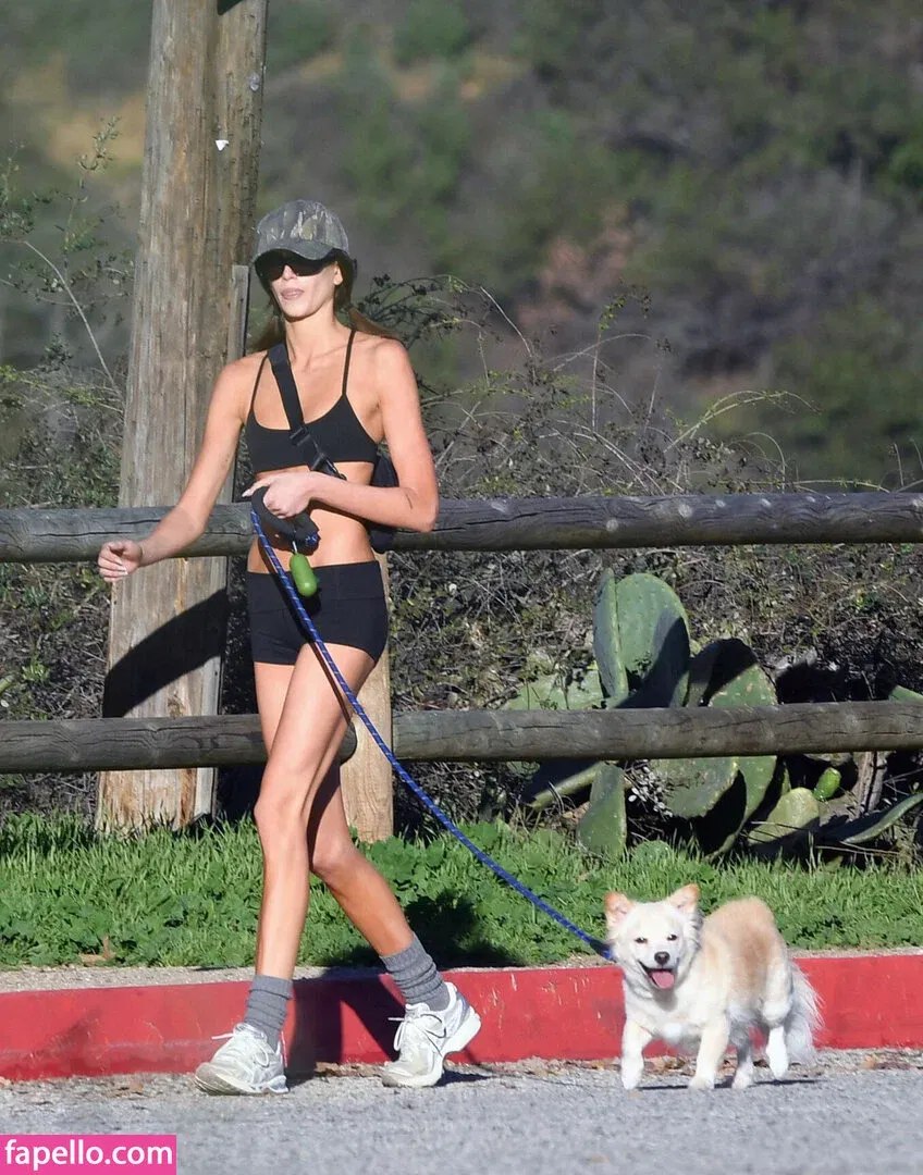 Kaia Gerber Onlyfans Photo Gallery 