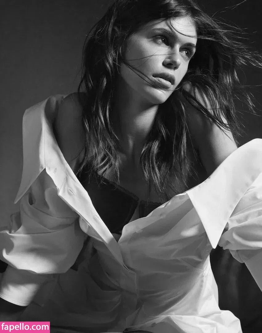 Kaia Gerber Onlyfans Photo Gallery 