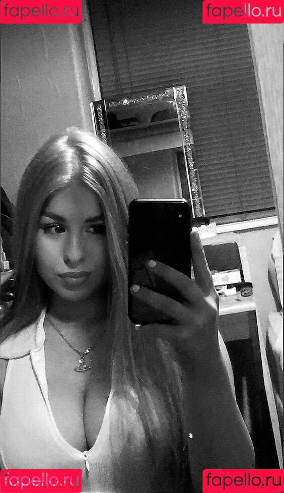 Isabelle Rose Onlyfans Photo Gallery 