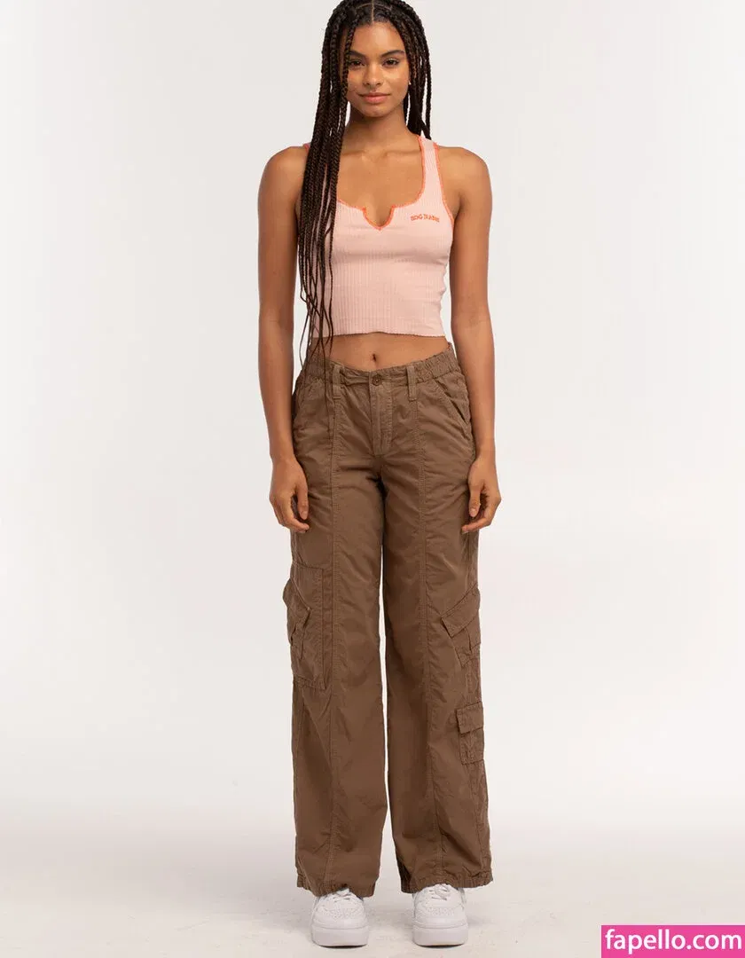 Ally R Onlyfans Photo Gallery 