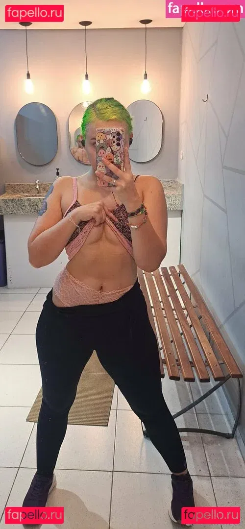 Mowa.Zee Onlyfans Photo Gallery 