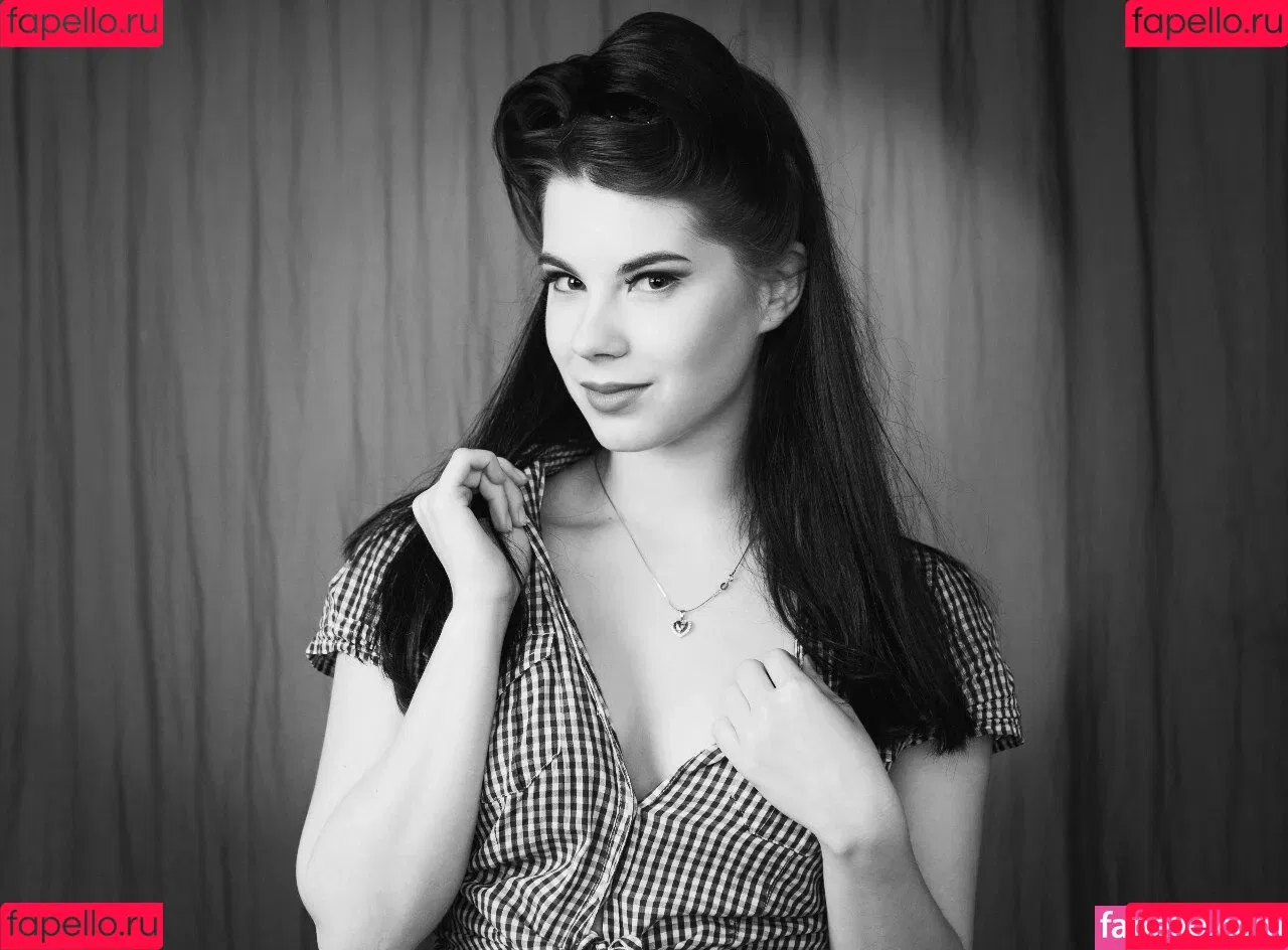 Anastasya Zelenova Onlyfans Photo Gallery 