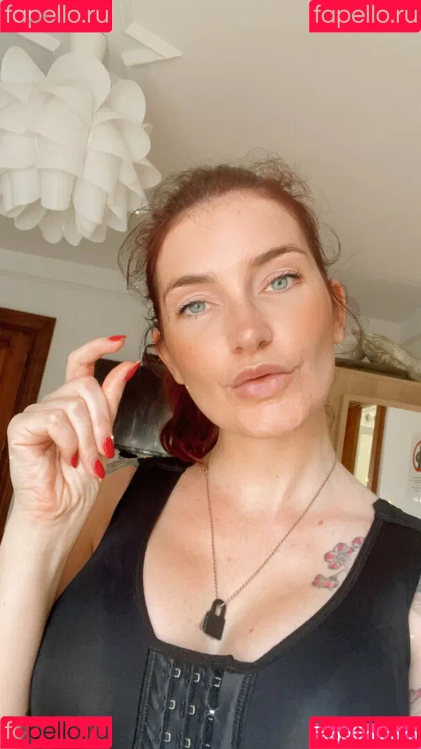adreenacuckoldress Onlyfans Photo Gallery 