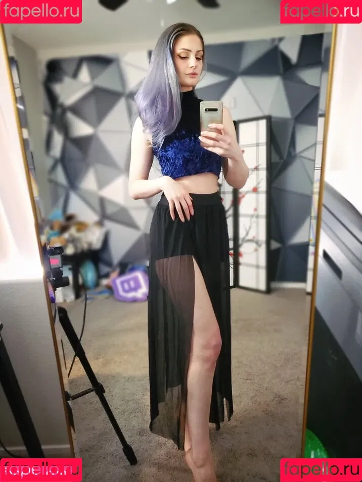 IceTokki Onlyfans Photo Gallery 