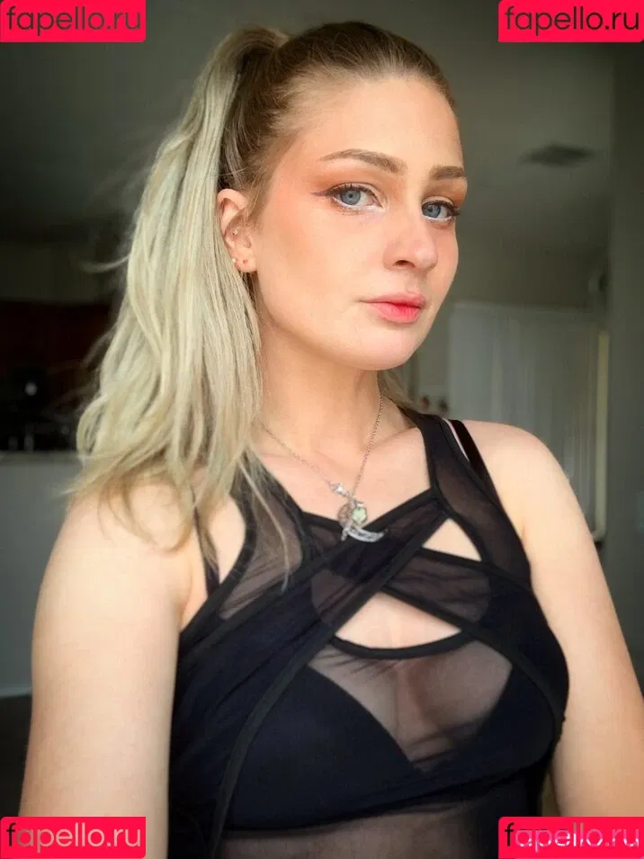 IceTokki Onlyfans Photo Gallery 