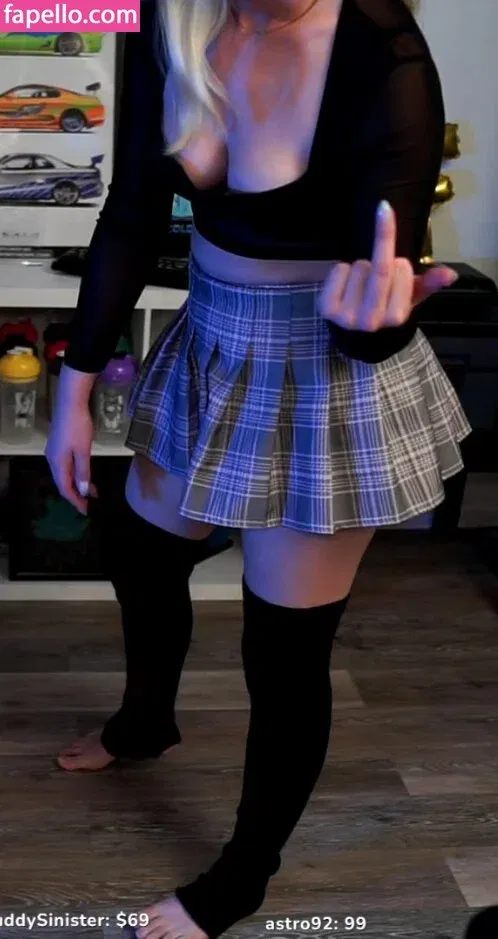 IceTokki Onlyfans Photo Gallery 