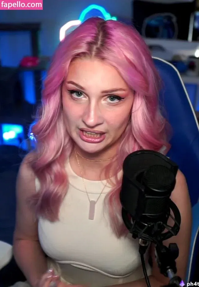 IceTokki Onlyfans Photo Gallery 