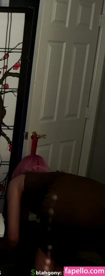 IceTokki Onlyfans Photo Gallery 