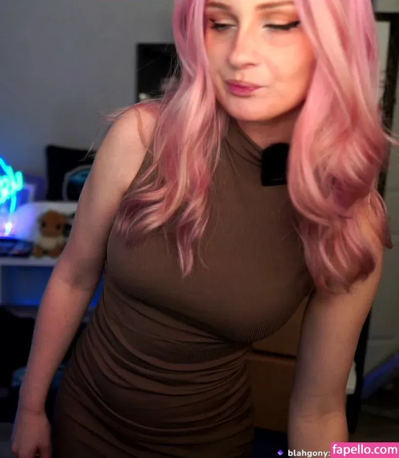 IceTokki Onlyfans Photo Gallery 