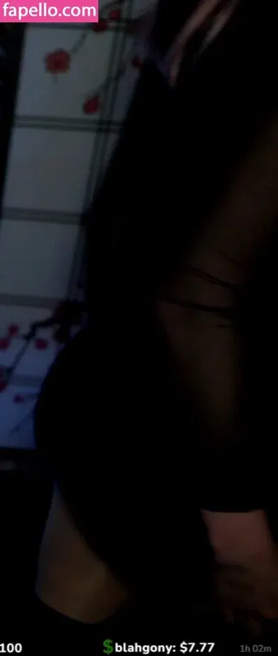 IceTokki Onlyfans Photo Gallery 