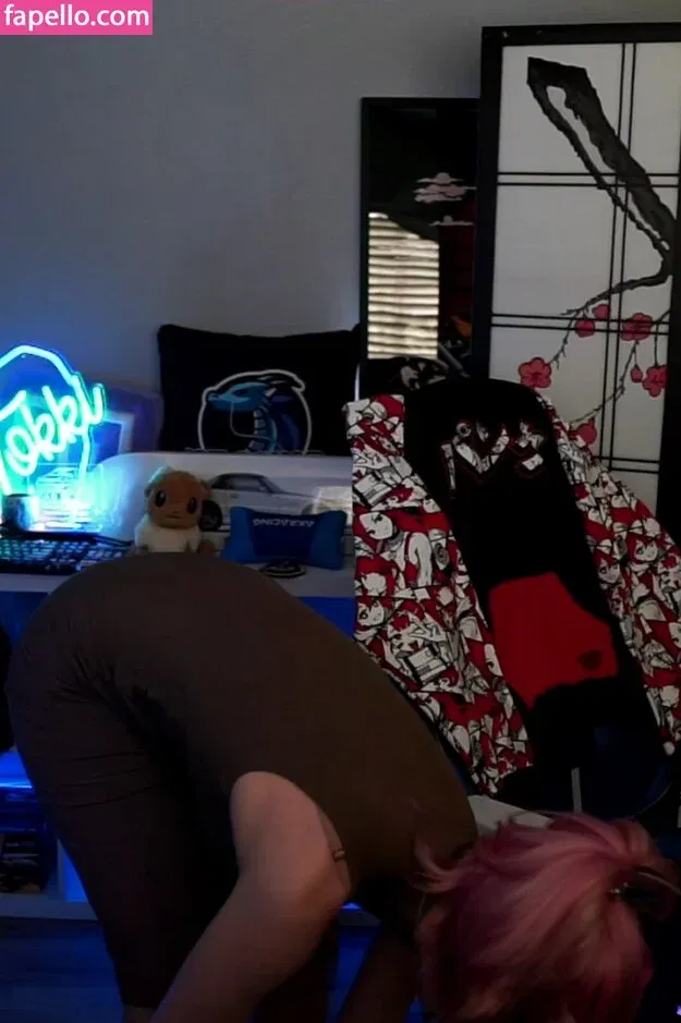 IceTokki Onlyfans Photo Gallery 