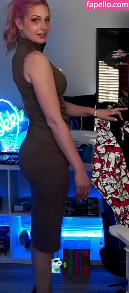 IceTokki Onlyfans Photo Gallery 