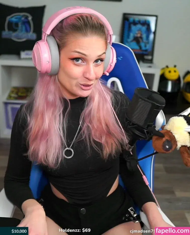 IceTokki Onlyfans Photo Gallery 