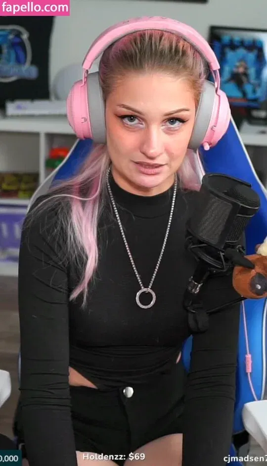 IceTokki Onlyfans Photo Gallery 