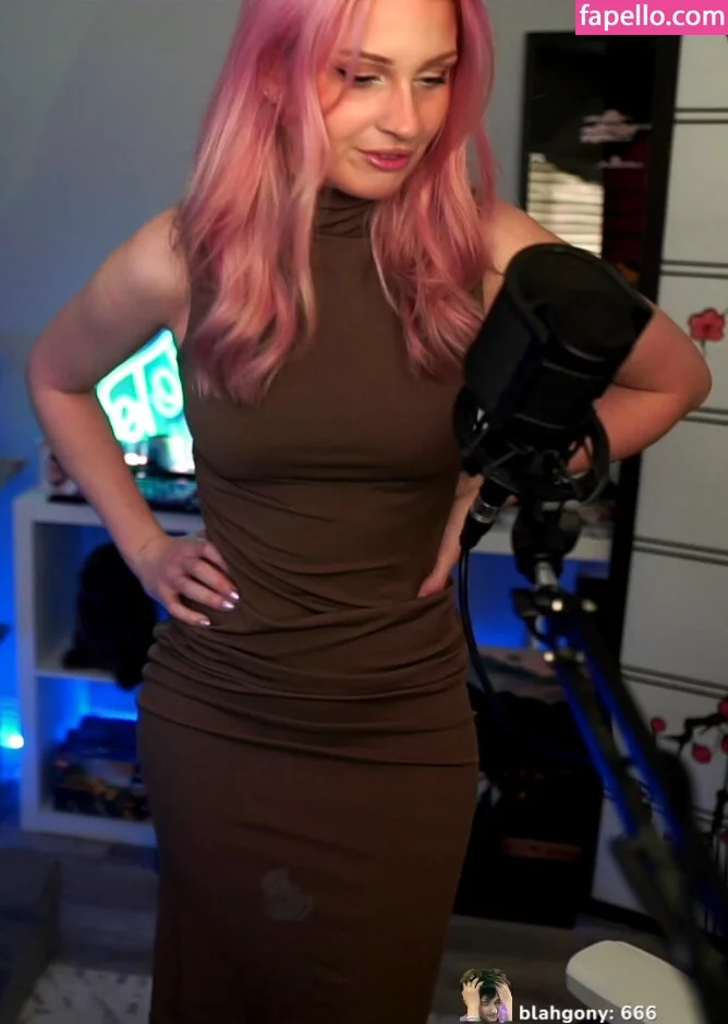 IceTokki Onlyfans Photo Gallery 