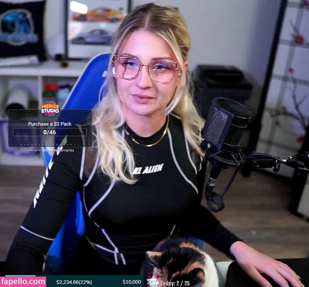 IceTokki Onlyfans Photo Gallery 