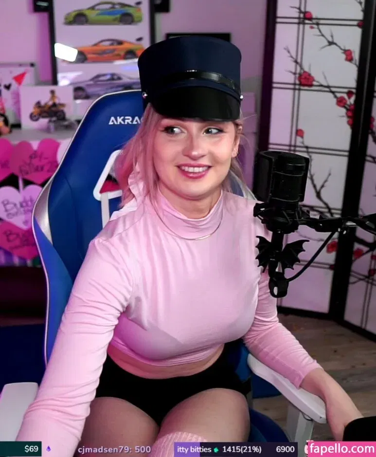 IceTokki Onlyfans Photo Gallery 