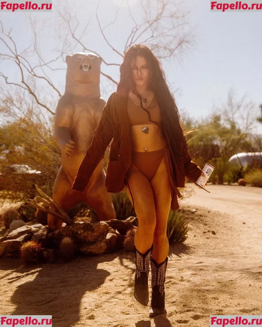 Vanessa Hudgens Onlyfans Photo Gallery 