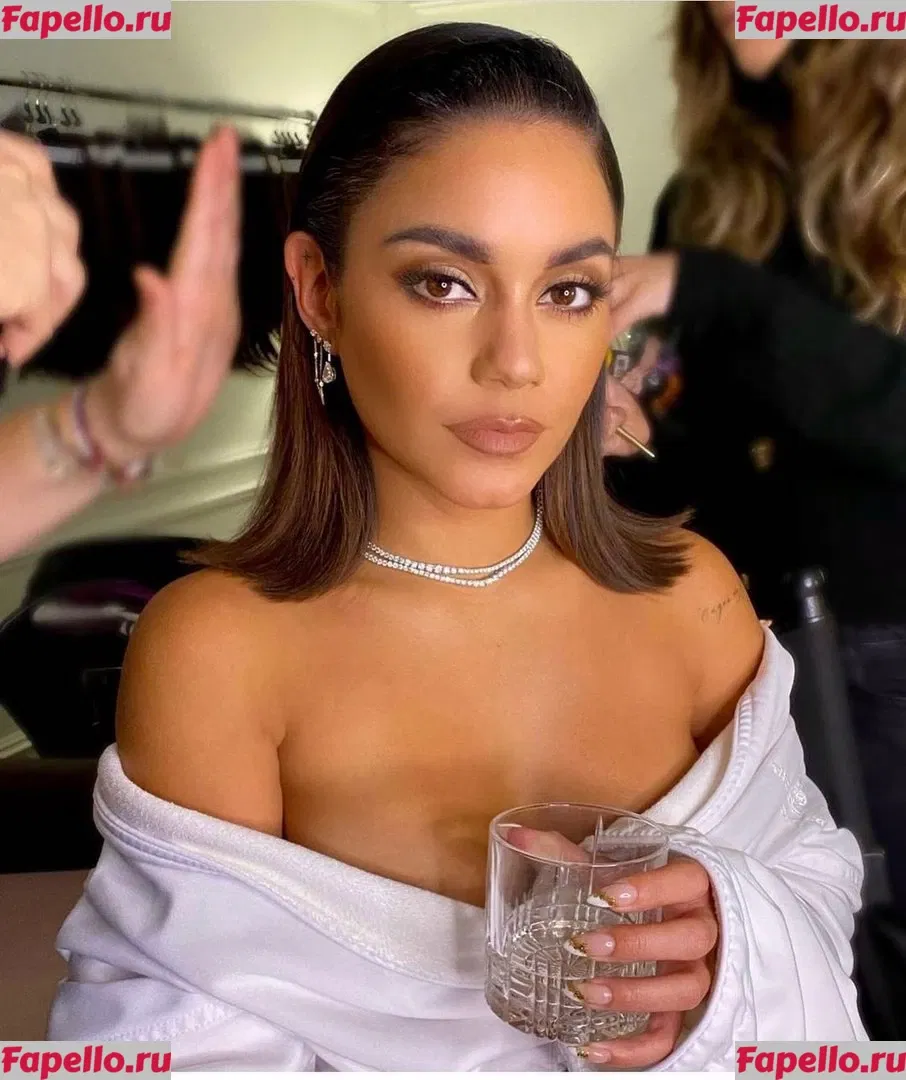 Vanessa Hudgens Onlyfans Photo Gallery 