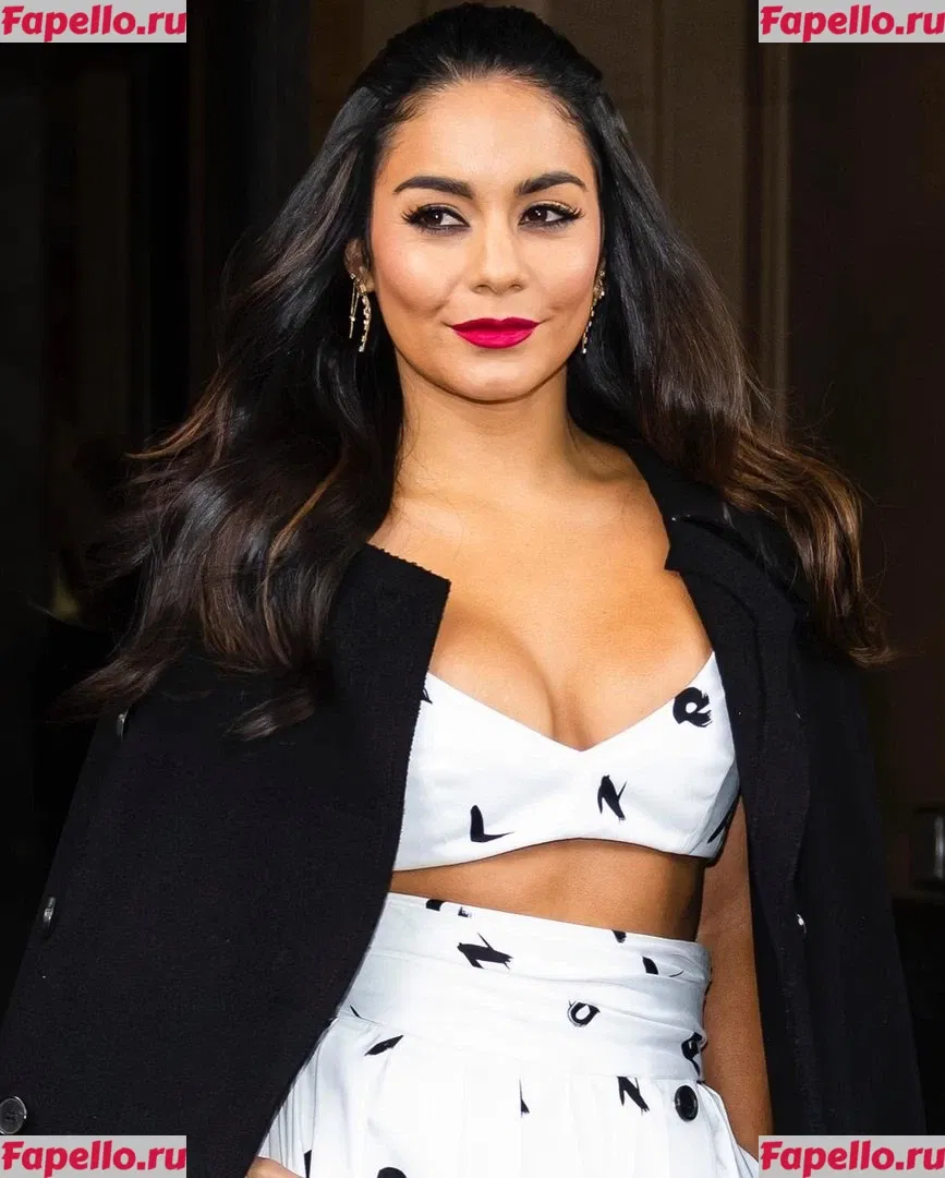 Vanessa Hudgens Onlyfans Photo Gallery 