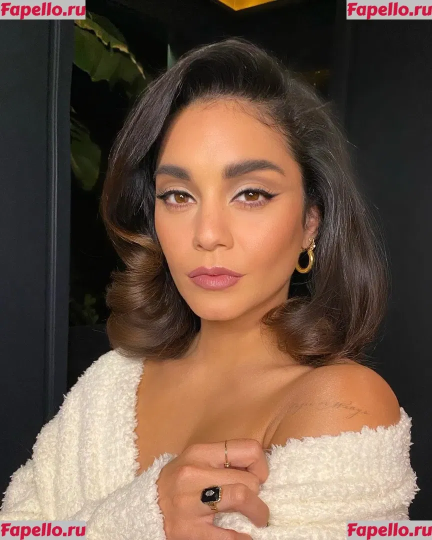 Vanessa Hudgens Onlyfans Photo Gallery 