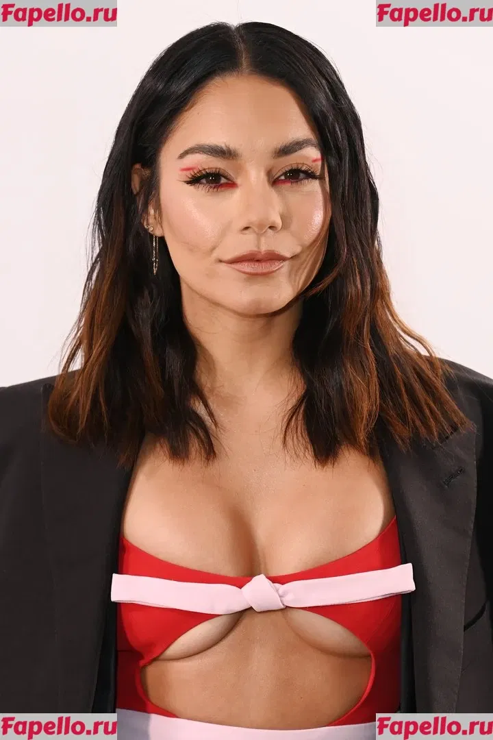 Vanessa Hudgens Onlyfans Photo Gallery 