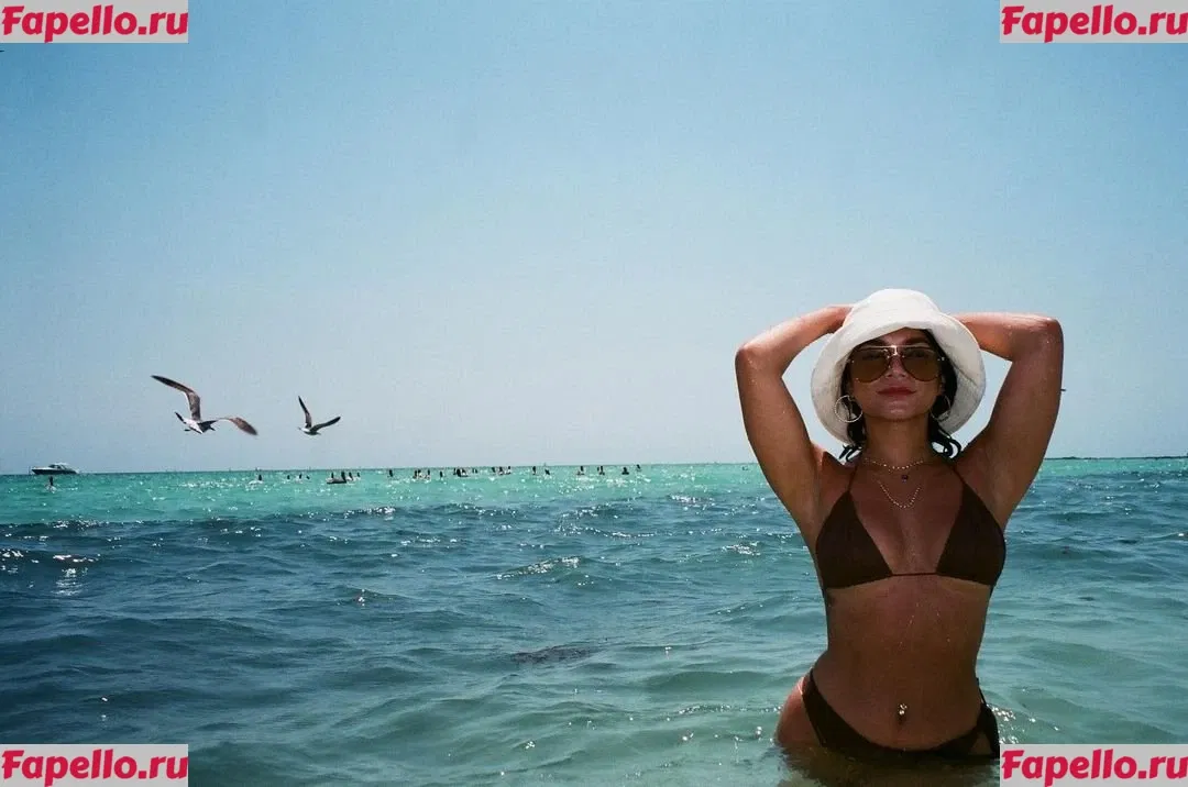 Vanessa Hudgens Onlyfans Photo Gallery 