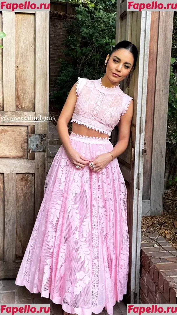 Vanessa Hudgens Onlyfans Photo Gallery 