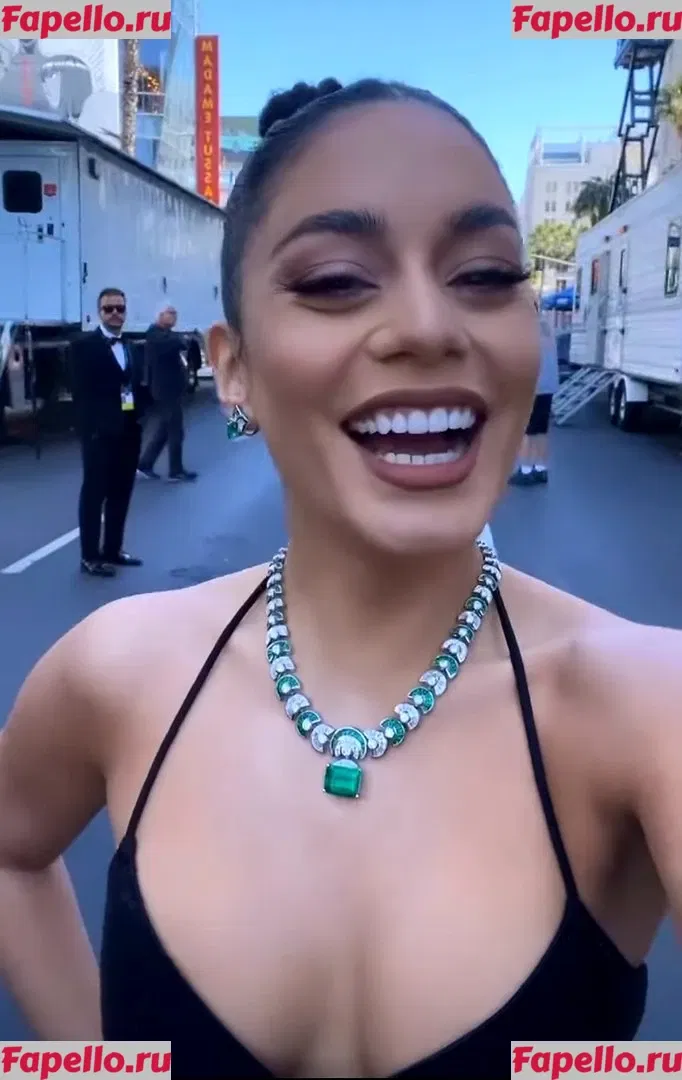 Vanessa Hudgens Onlyfans Photo Gallery 