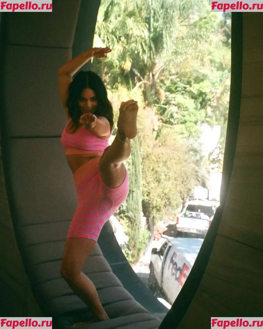 Vanessa Hudgens Onlyfans Photo Gallery 