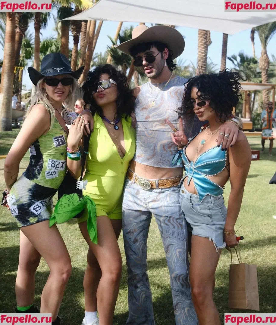 Vanessa Hudgens Onlyfans Photo Gallery 
