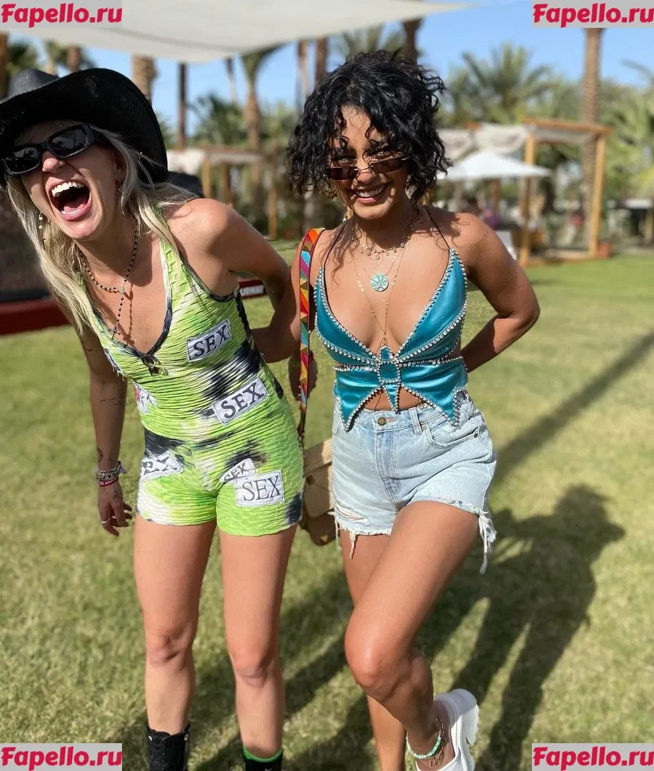 Vanessa Hudgens Onlyfans Photo Gallery 