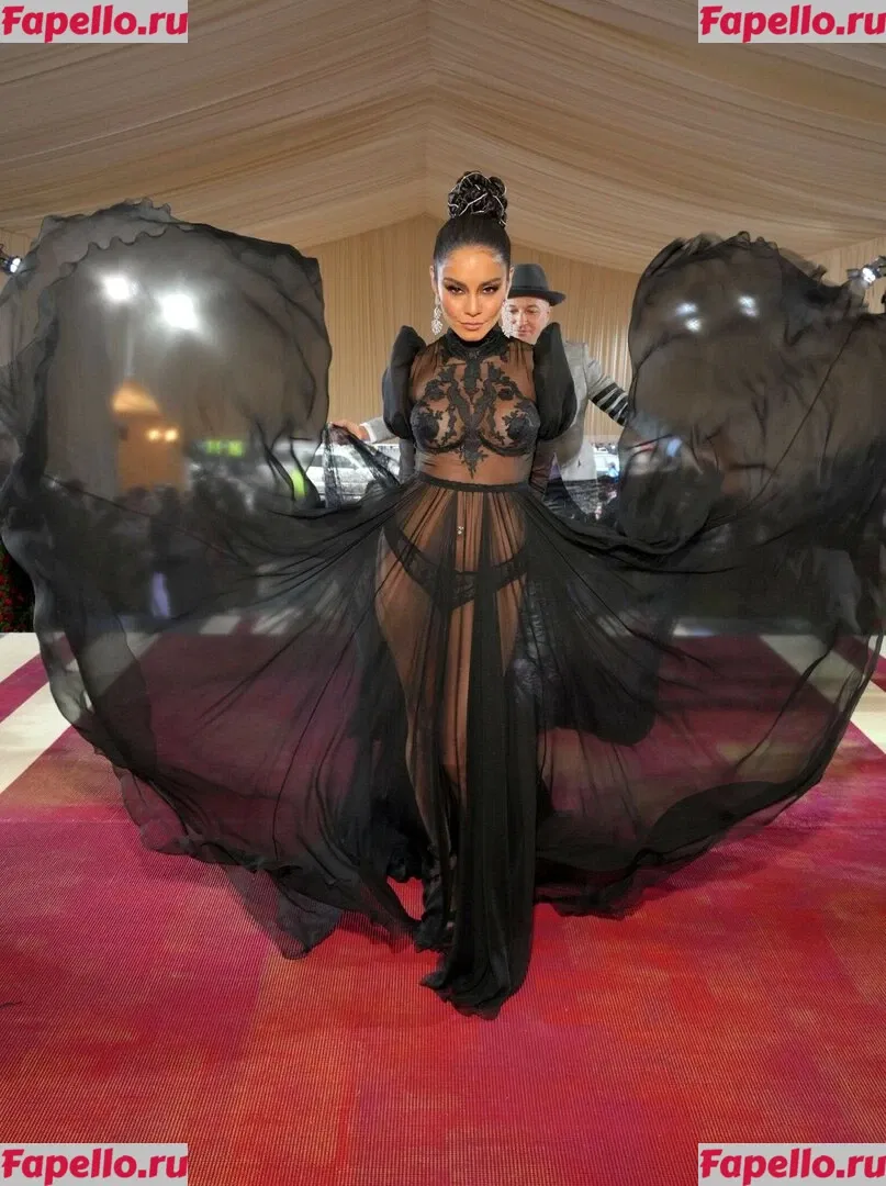 Vanessa Hudgens Onlyfans Photo Gallery 