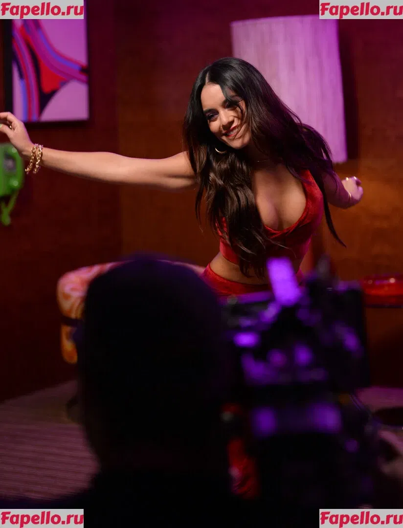 Vanessa Hudgens Onlyfans Photo Gallery 