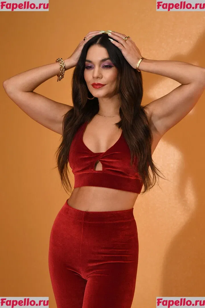 Vanessa Hudgens Onlyfans Photo Gallery 