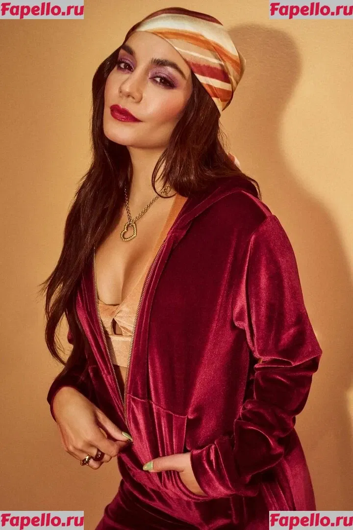 Vanessa Hudgens Onlyfans Photo Gallery 