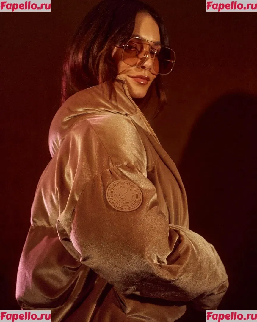 Vanessa Hudgens Onlyfans Photo Gallery 
