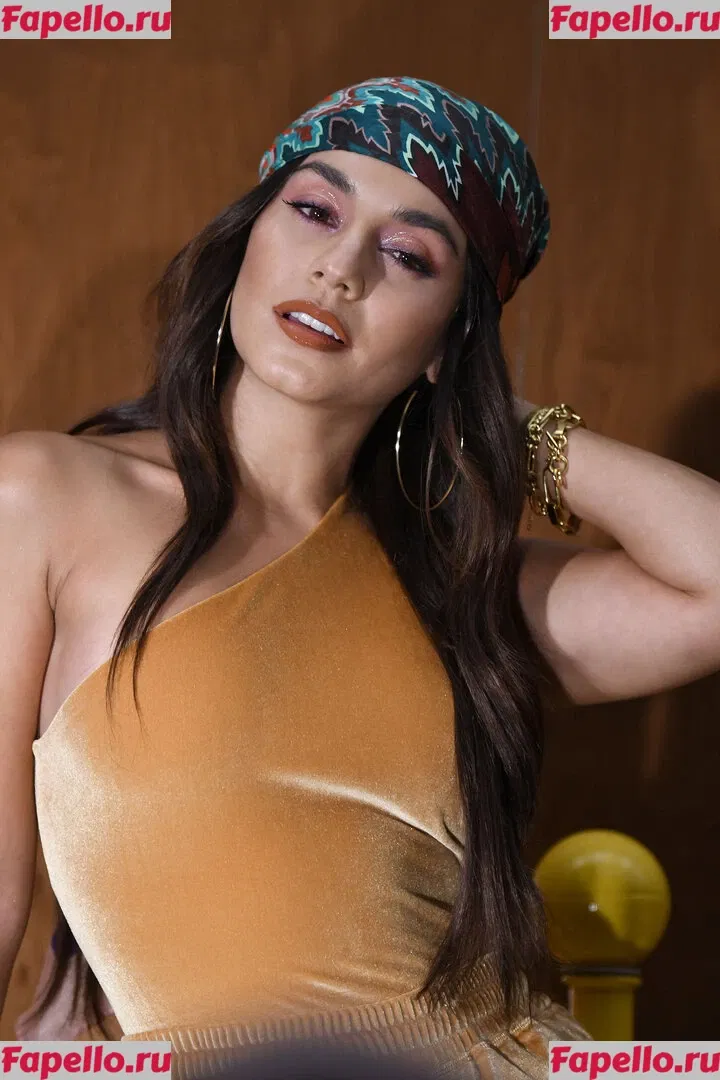 Vanessa Hudgens Onlyfans Photo Gallery 