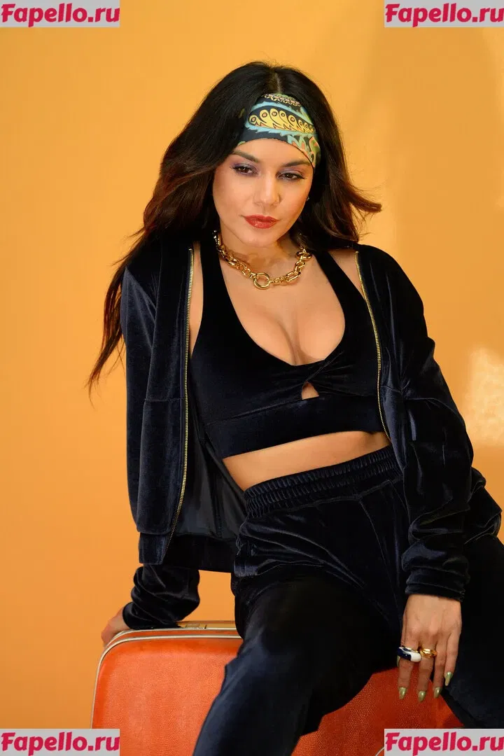 Vanessa Hudgens Onlyfans Photo Gallery 