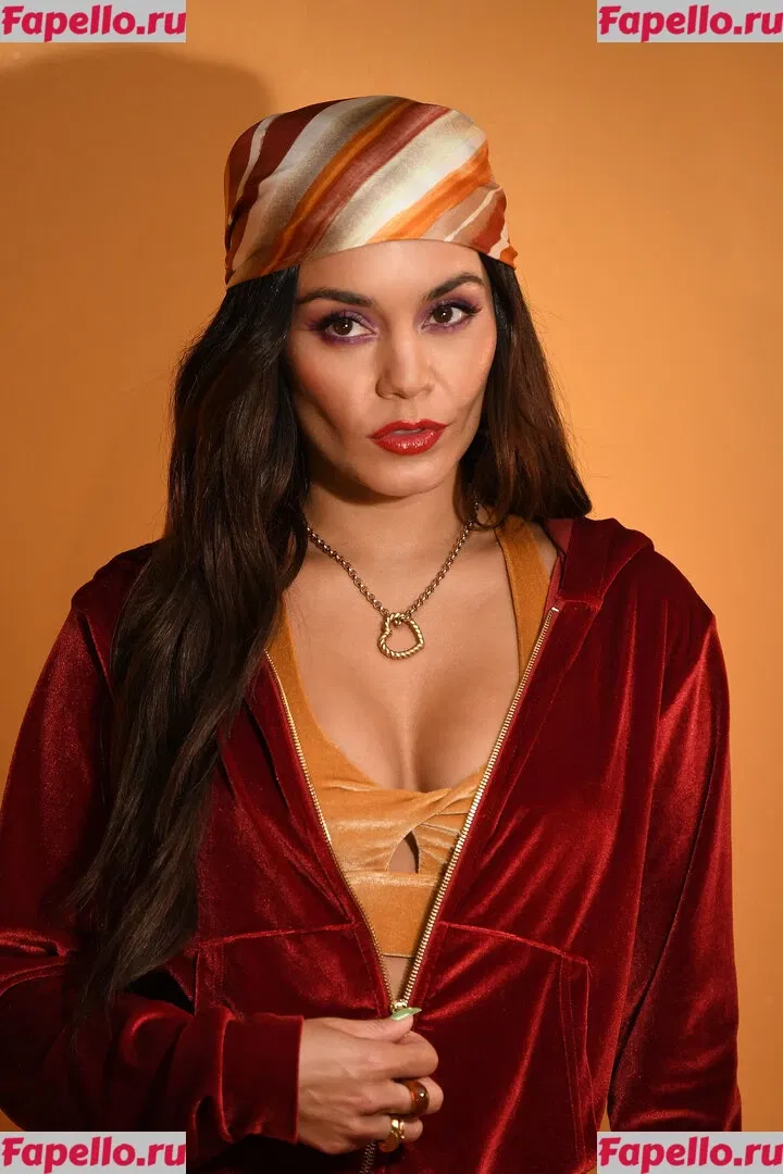 Vanessa Hudgens Onlyfans Photo Gallery 