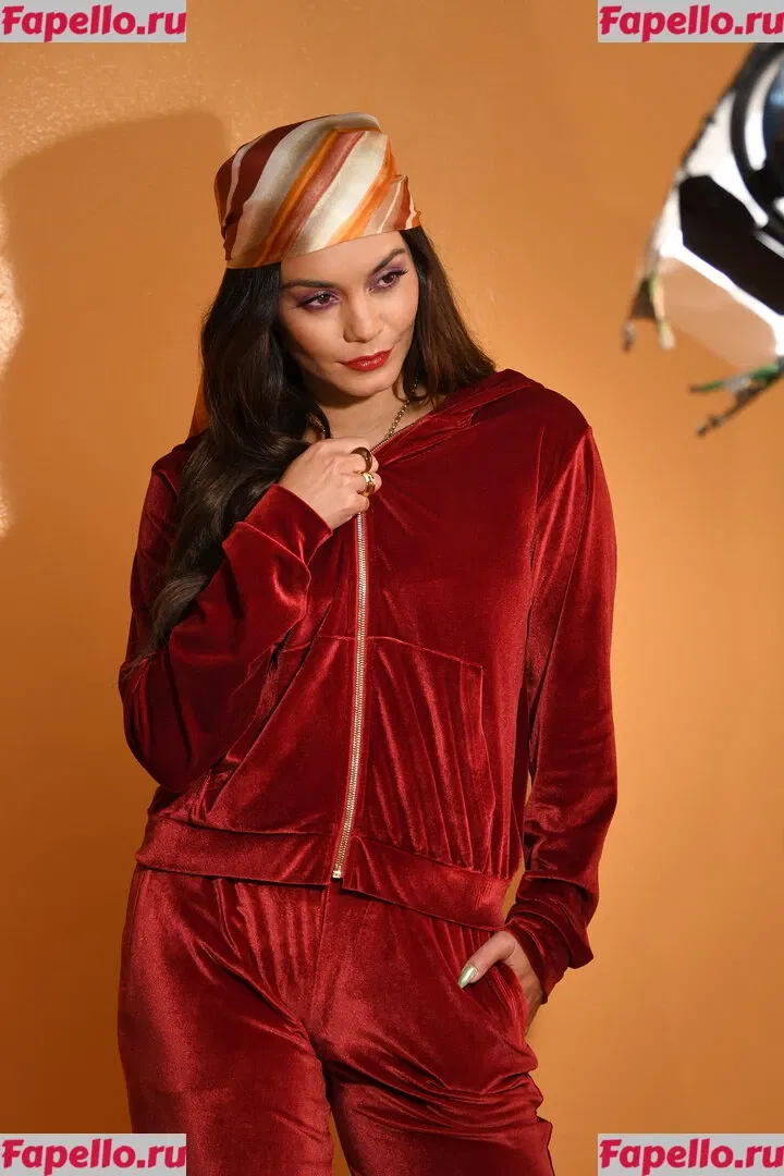 Vanessa Hudgens Onlyfans Photo Gallery 