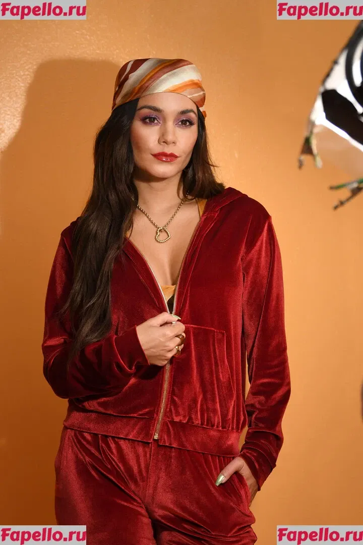 Vanessa Hudgens Onlyfans Photo Gallery 
