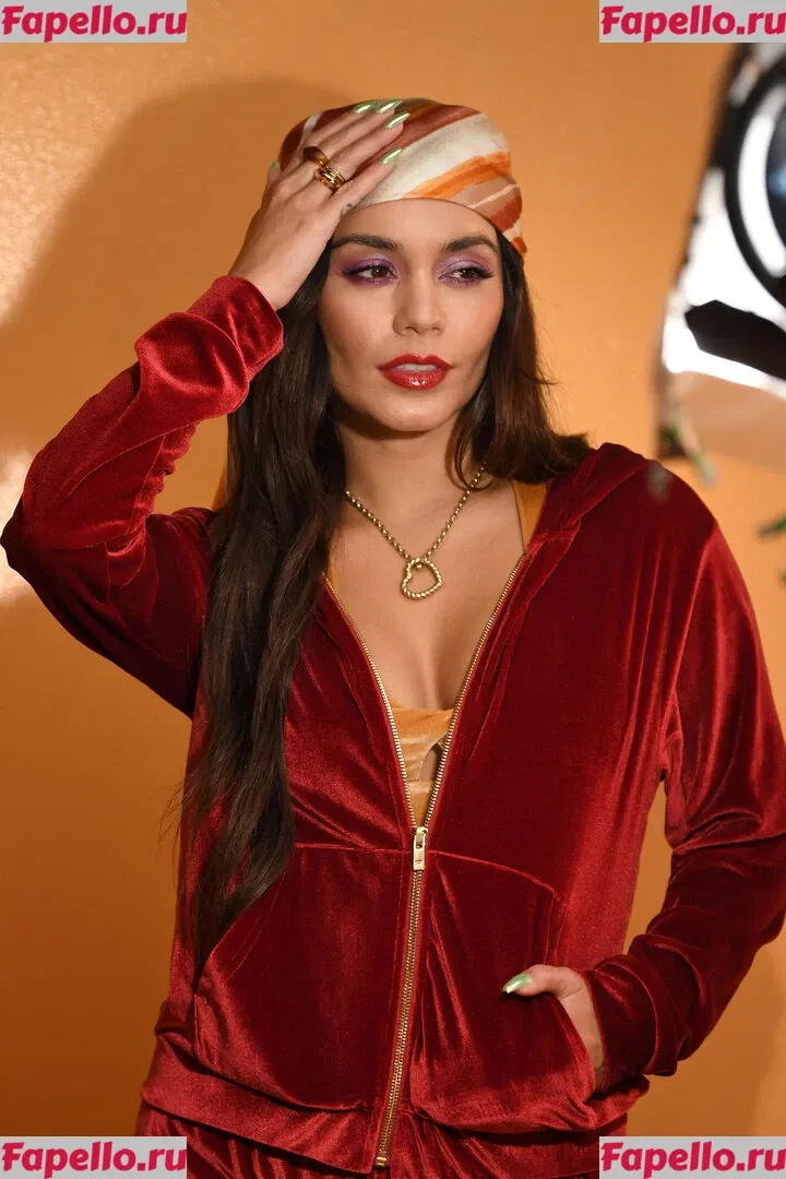 Vanessa Hudgens Onlyfans Photo Gallery 