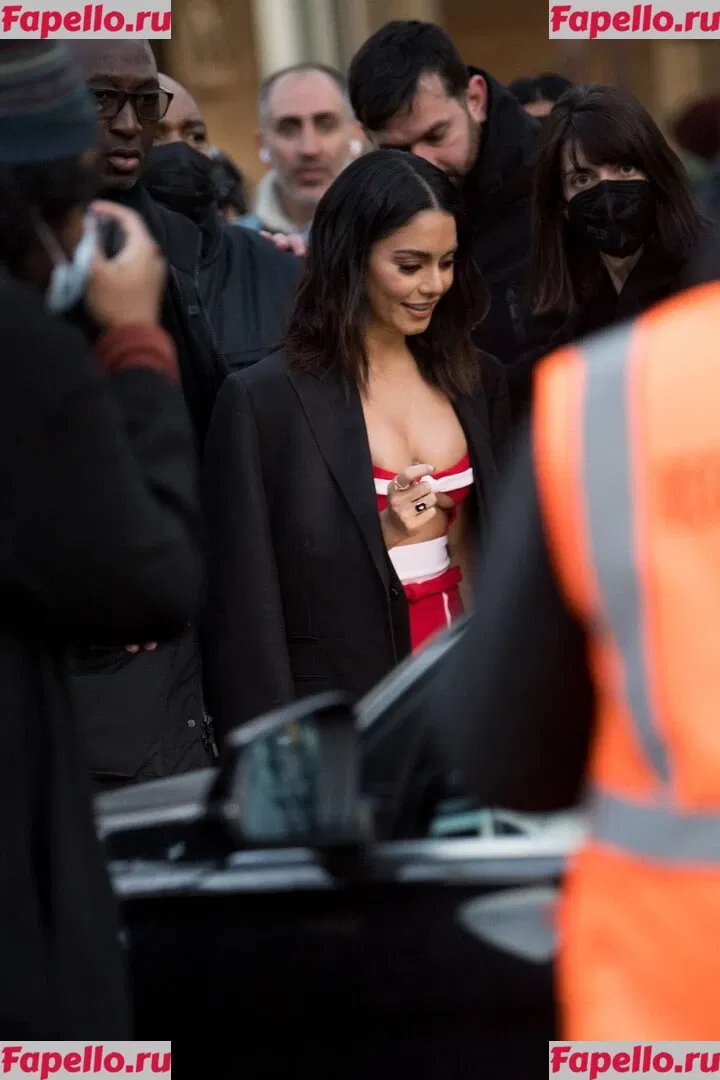 Vanessa Hudgens Onlyfans Photo Gallery 